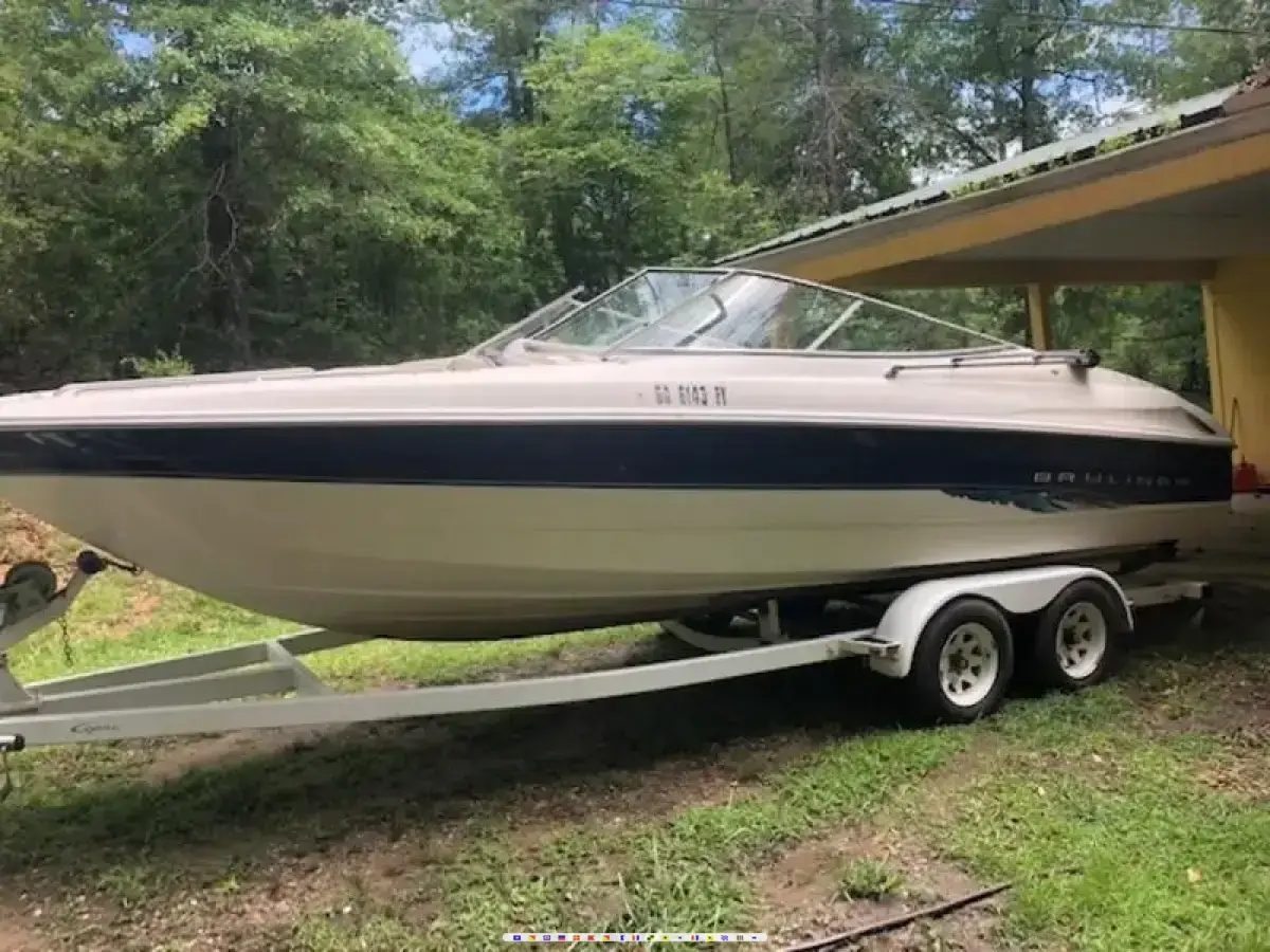 Bayliner Capri  Photo 1