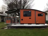 Pontoon Houseboat 24 
