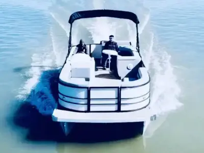 Massimo Marine P23 