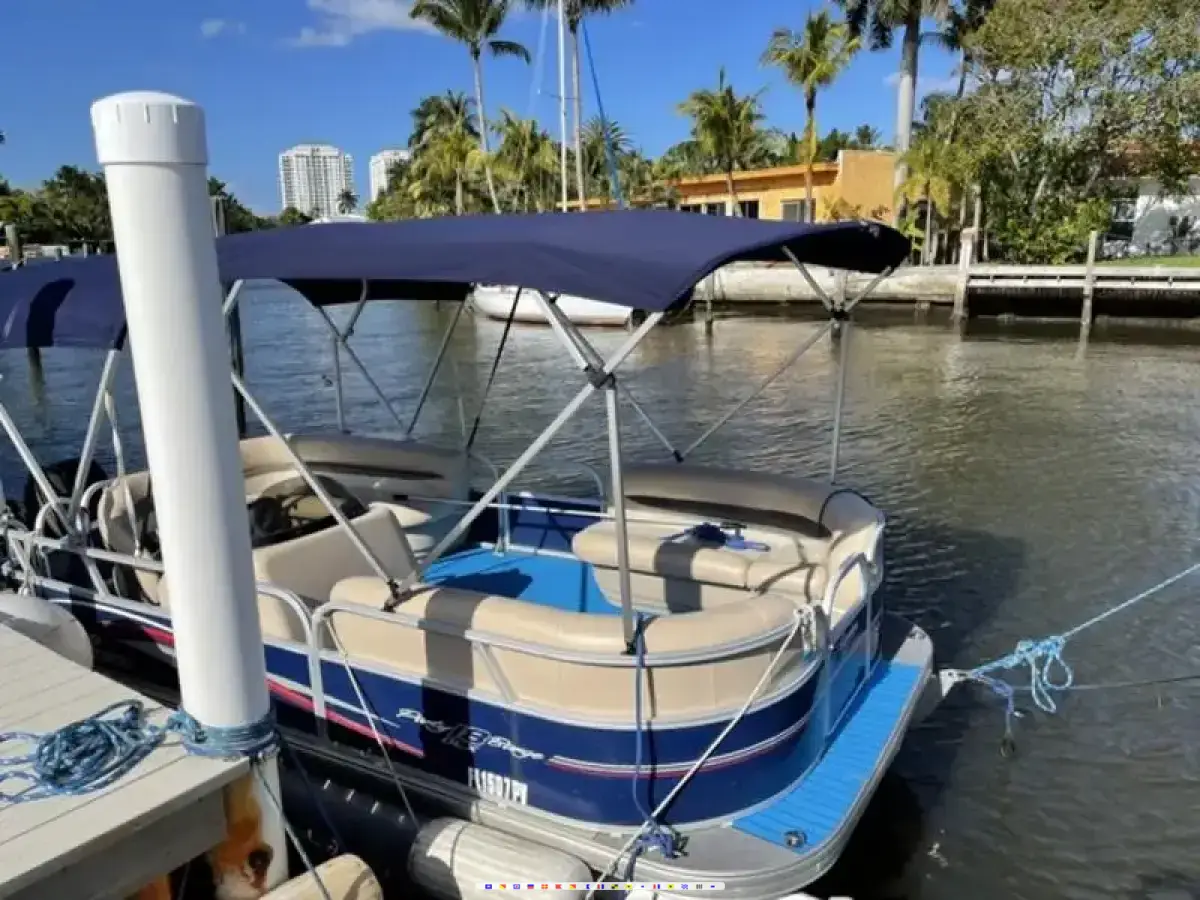 Sun Tracker Topper 1542 LW  Pontoon 
