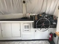 Houseboat 40