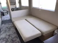 Houseboat 40