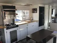 Houseboat 40