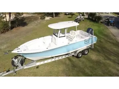 Sea Hunt 255 SE 
