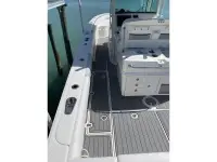 Boston Whaler 320 Outrage 