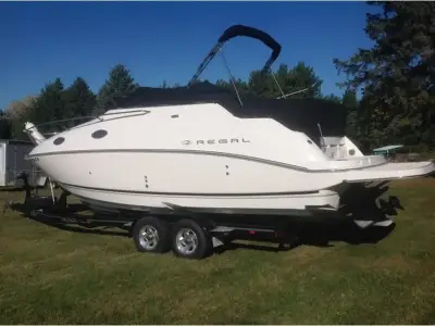 Regal 2665 Commodore 