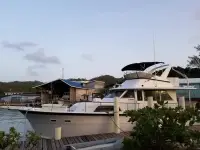 Hatteras Yacht Fisherman 