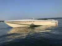 Donzi Sweet 16 Ski Sporter