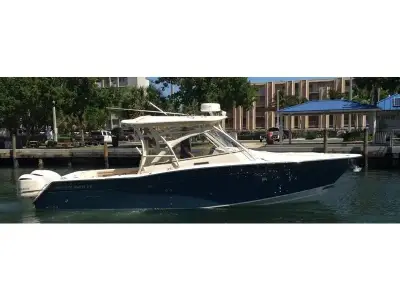 Grady White Freedom 335 