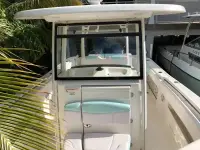 Robalo R302 