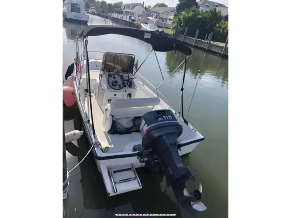 Boston Whaler Dauntless Boston Whaler Dauntless
