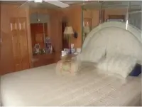 Sumerset Houseboat