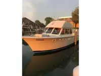 Hatteras Flybridge Double Cabin 
