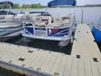 Sun Tracker Fishing Barge 20 PONTOON 
