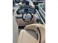 Sun Tracker Fishing Barge 20 PONTOON 