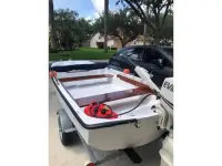 Boston Whaler Sport