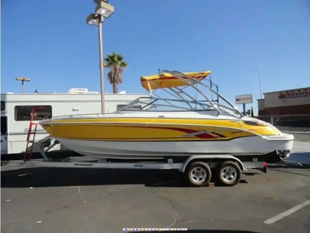 Formula 240 Bowrider 