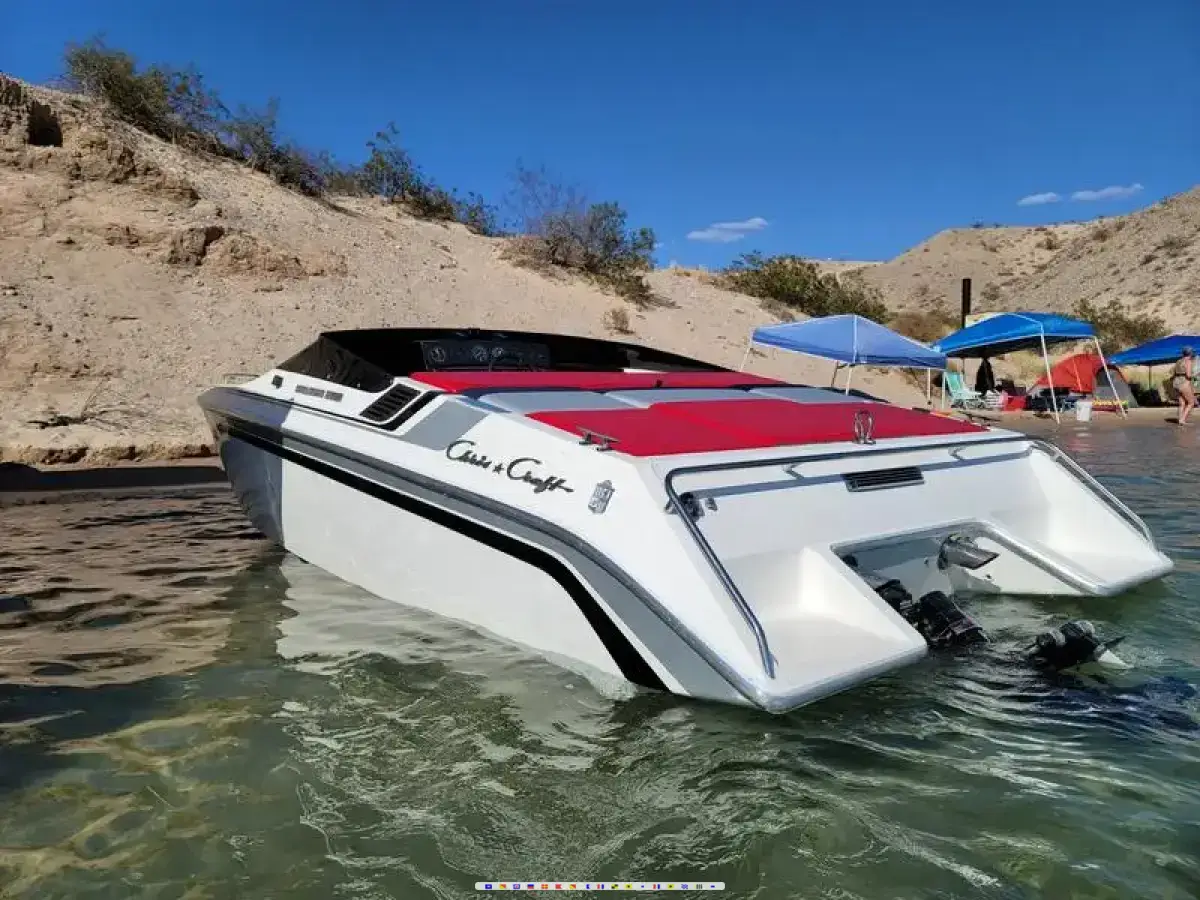 Chris Craft Stinger 222 