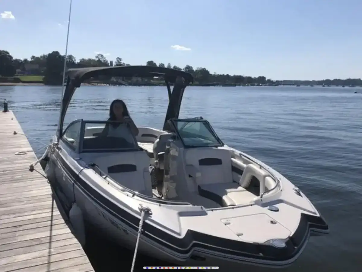 Chaparral Sunesta 264 Hard Top 