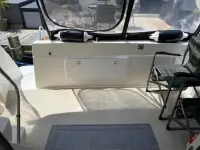 Meridian 381 Sedan Yacht