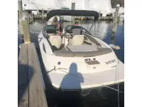 Sea Ray SLX 210 