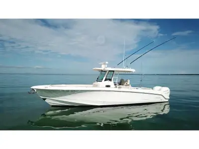 Boston Whaler Outrage 330 