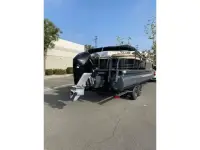 Regency 230 LE3 Pontoon
