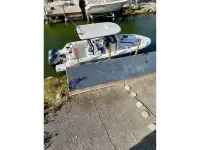 Robalo R272 