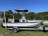 Boston Whaler Guardian 17 