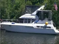 Carver 325 Aft Cabin 
