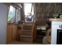 Carver 325 Aft Cabin