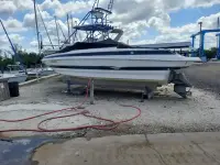 Larson 248LXI Bowrider 