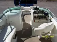 Glastron DX235 DECK BOAT