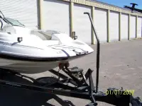 Glastron DX235 DECK BOAT