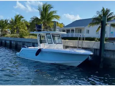 Robalo R272 