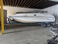 Chaparral Sunesta 233 Deckboat 