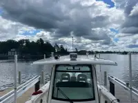 Boston Whaler Outrage 330 Outrage 