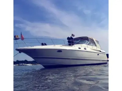 Cruisers 3870 Express Cruiser 