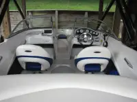Tahoe Q5i Wakeboat