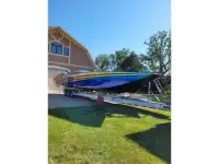 MTI Cat Carbon Fiber Hull