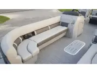 Bennington 25LSB Pontoon