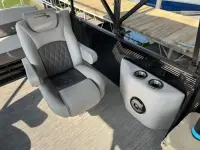 Bennington 25LSB Pontoon