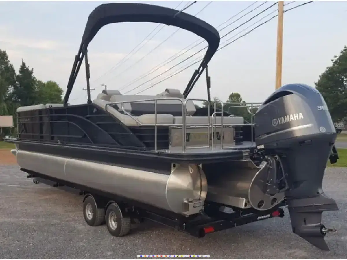Bennington 25LSB Pontoon 