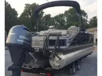 Bennington 25LSB Pontoon