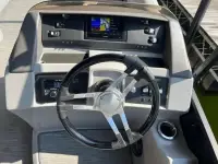 Bennington 25LSB Pontoon