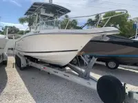 Robalo 2420 