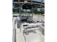 Robalo 2420