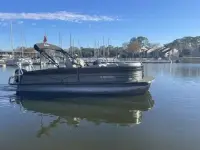 Misty Harbor SKYE 2385 L Pontoon