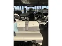 Misty Harbor SKYE 2385 L Pontoon