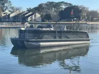 Misty Harbor SKYE 2385 L  Pontoon 